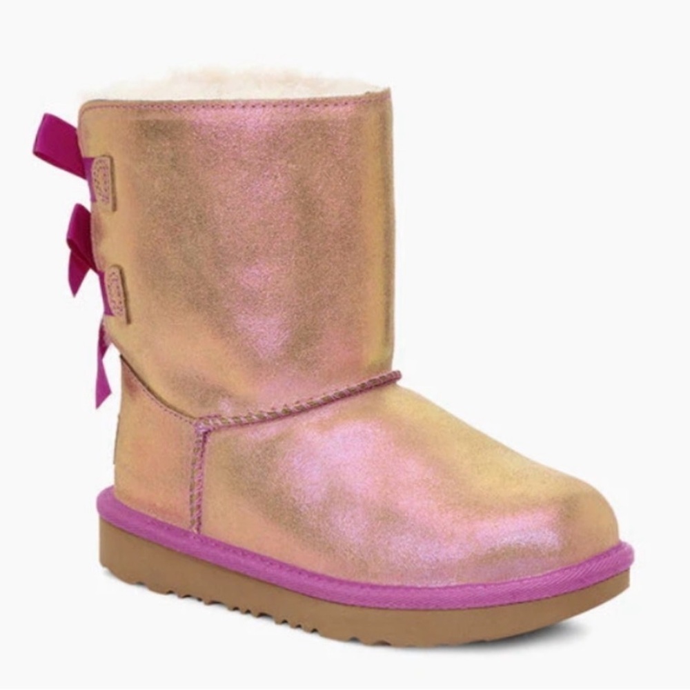 UGG Bailey Bow II shimmer Boots Size 4 Big Girls NIB